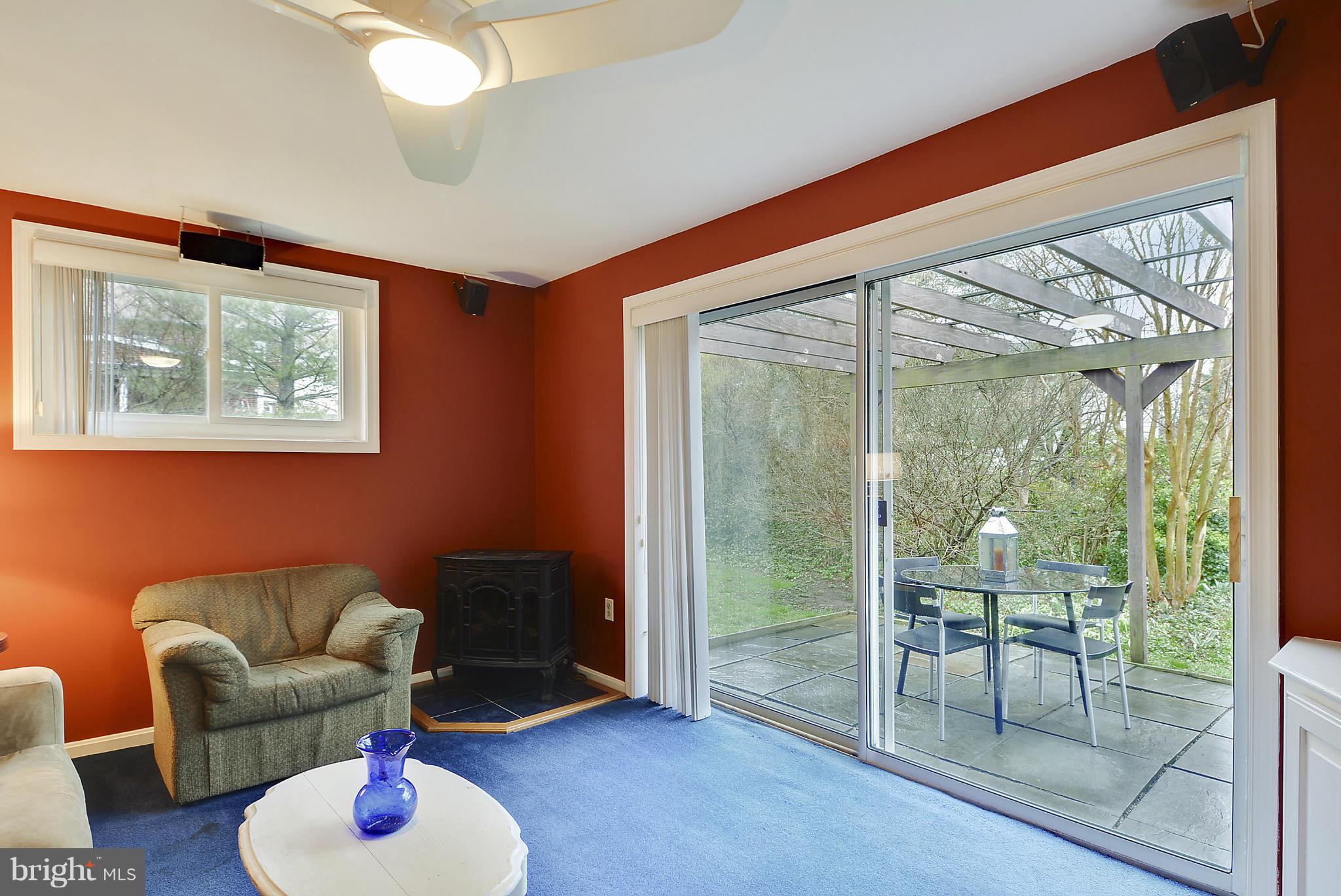 10605 Bucknell Drive Silver Spring, MD 20902 - Photo 15 of 30 Family Room