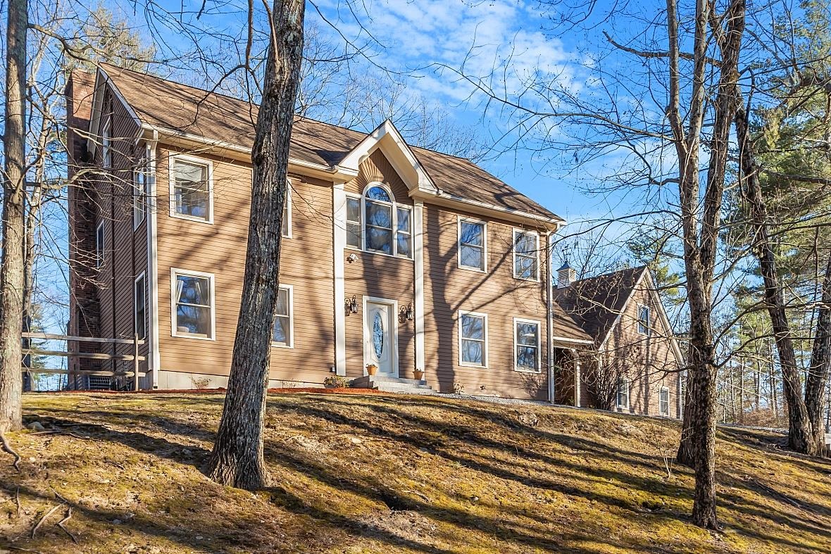 273 Silver Lake Road Hollis, NH 03049 - Photo 1 of 40