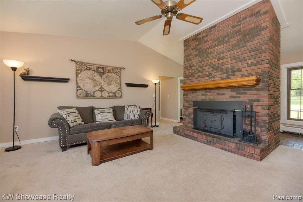 9697 Townley Road Fenton, MI 48430 - Photo 8 of 36
