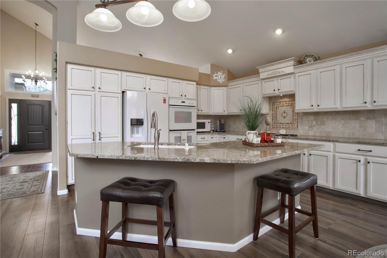 9283 Desert Willow Road Highlands Ranch, CO 80129 - Photo 3 of 37 Gallery Image 3