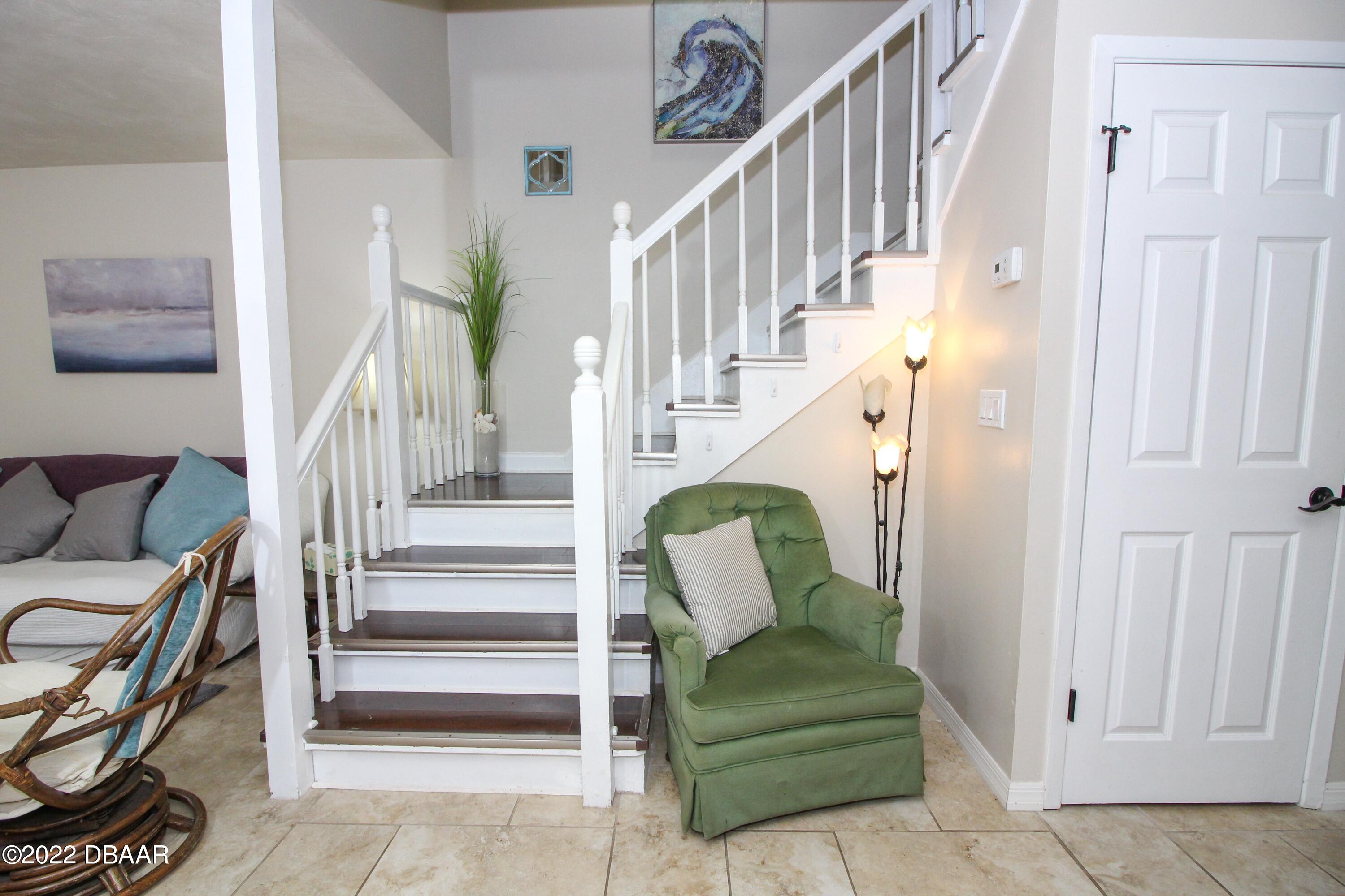 3333 South Ridgewood Avenue, Unit U27G Port Orange, FL 32129 - Photo 12 of 36 41023313-012-Stairs