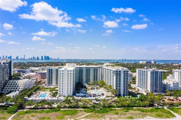 $50,500 | Roney Place, Miami Beach, FL 33139