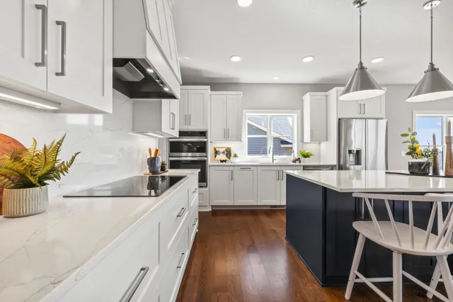 $774,900 | 27130 Pete's Hl Trail, Elko New Market, MN 55020