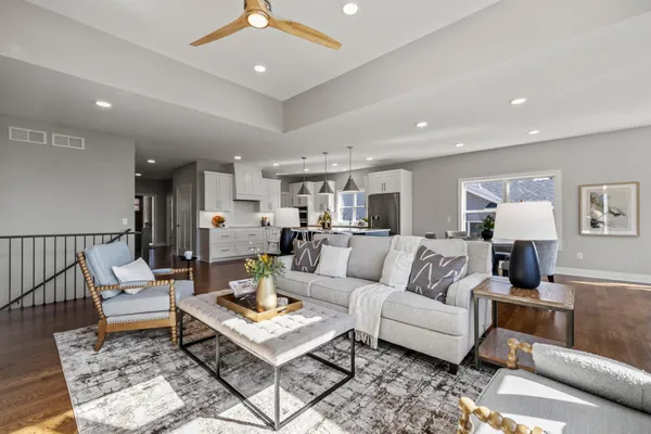 $774,900 | 27130 Pete's Hl Trail, Elko New Market, MN 55020