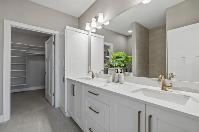 $774,900 | 27130 Pete's Hl Trail, Elko New Market, MN 55020