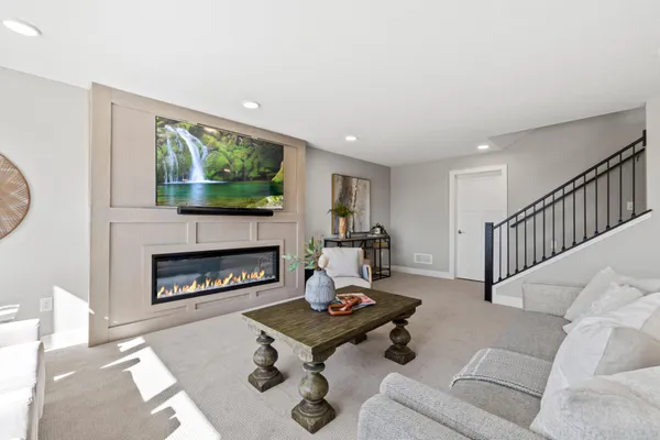 $774,900 | 27130 Pete's Hl Trail, Elko New Market, MN 55020