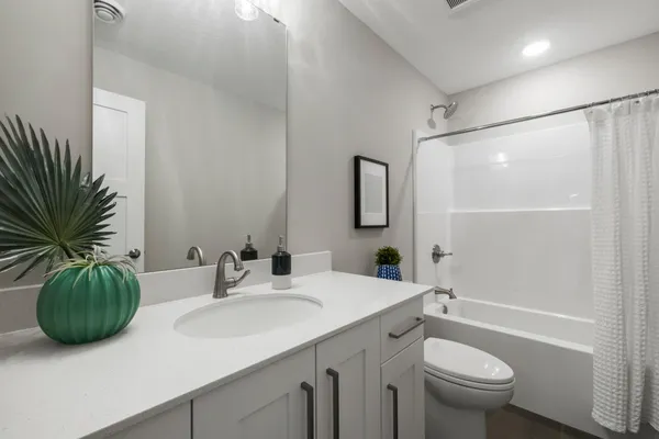 $774,900 | 27130 Pete's Hl Trail, Elko New Market, MN 55020