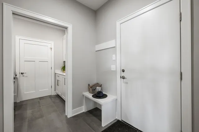 $774,900 | 27130 Pete's Hl Trail, Elko New Market, MN 55020