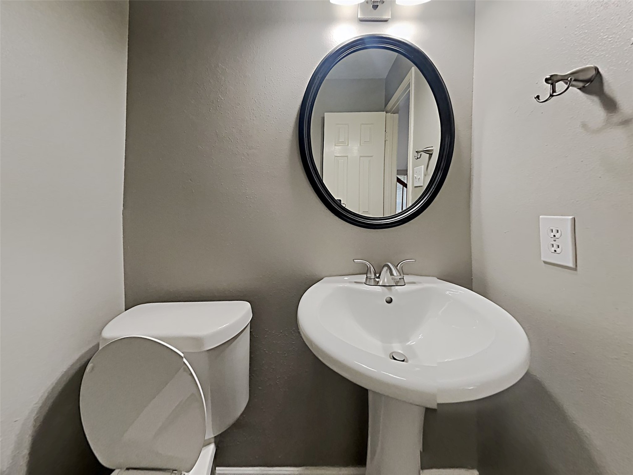 16102 Cutten Road Houston, TX 77070 - Photo 22 of 25 Gallery Image 22