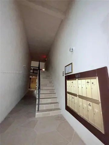 $2,200 | 660 West Park Drive, Unit 1201, Miami, FL 33172