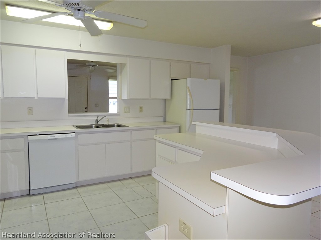 128 Loquat Road Northeast Lake Placid, FL 33852 - Photo 7 of 14 Gallery Image 7