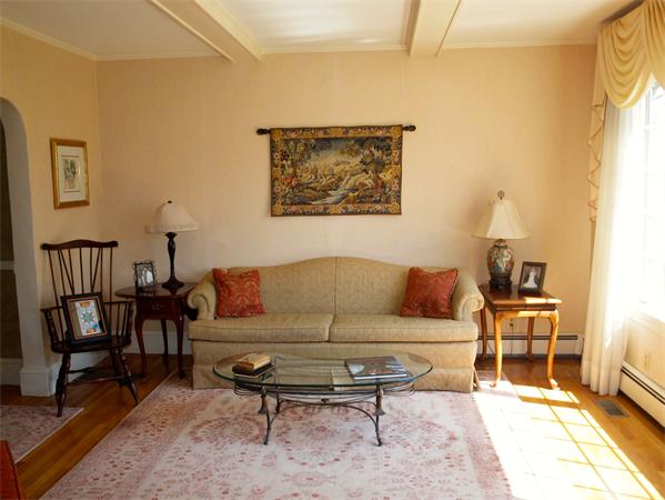 15 Federal Street Reading, MA 01867 - Photo 3 of 21 Gallery Image 3