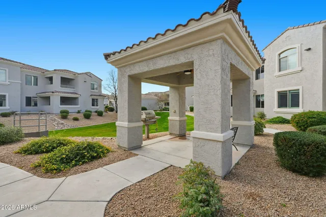$359,999 | 900 South Canal Drive, Unit 211, Chandler, AZ 85225