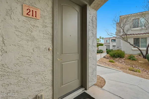 $359,980 | 900 South Canal Drive, Unit 211, Chandler, AZ 85225