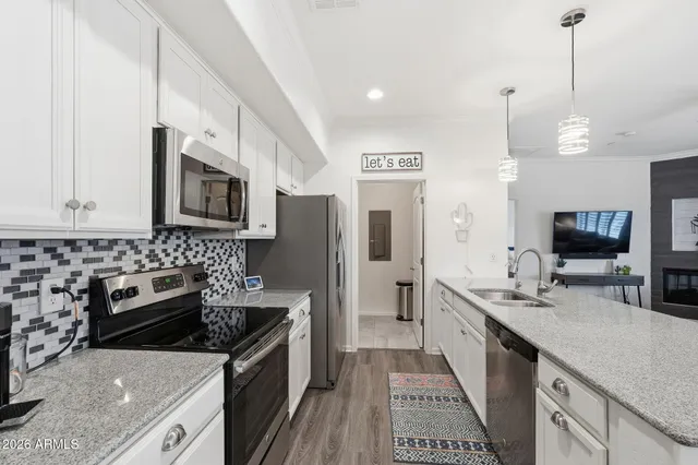 $359,999 | 900 South Canal Drive, Unit 211, Chandler, AZ 85225