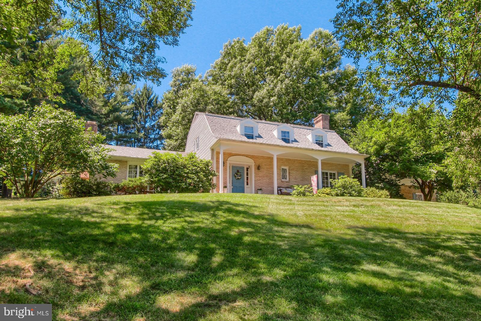 1290 Woodland Road York, PA 17403 - Photo 1 of 28 Gallery Image 1