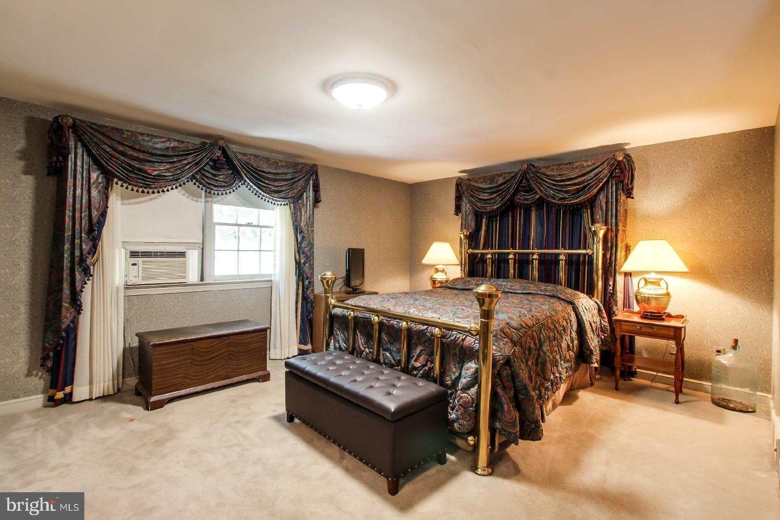 1290 Woodland Road York, PA 17403 - Photo 11 of 28 Gallery Image 11