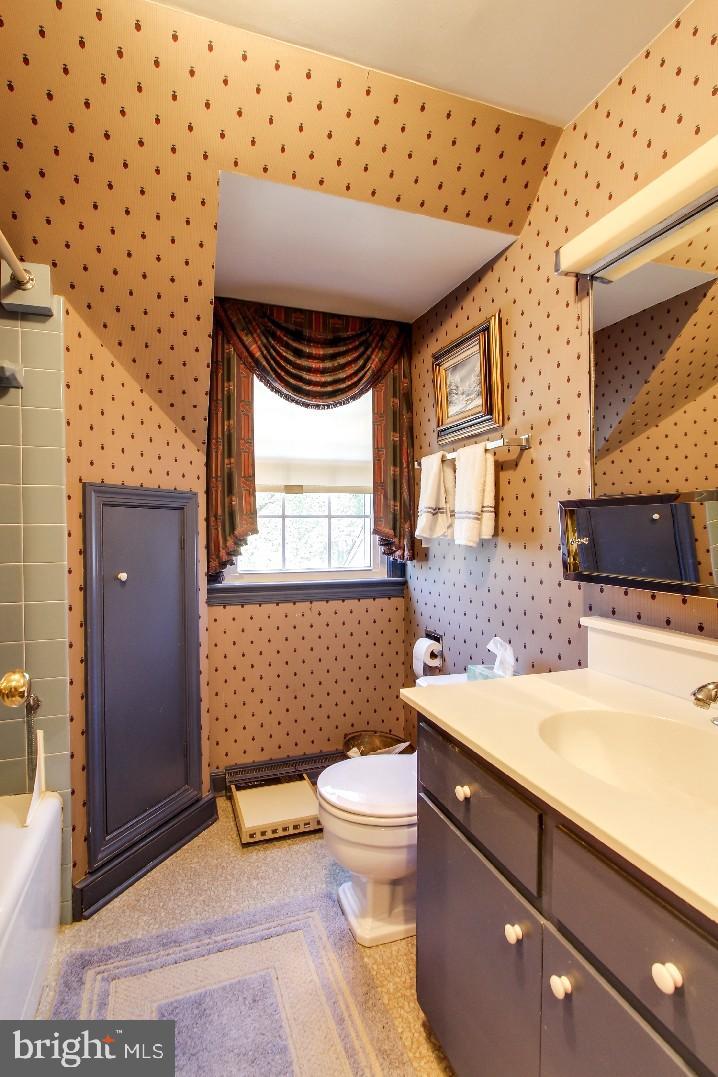 1290 Woodland Road York, PA 17403 - Photo 13 of 28 Gallery Image 13