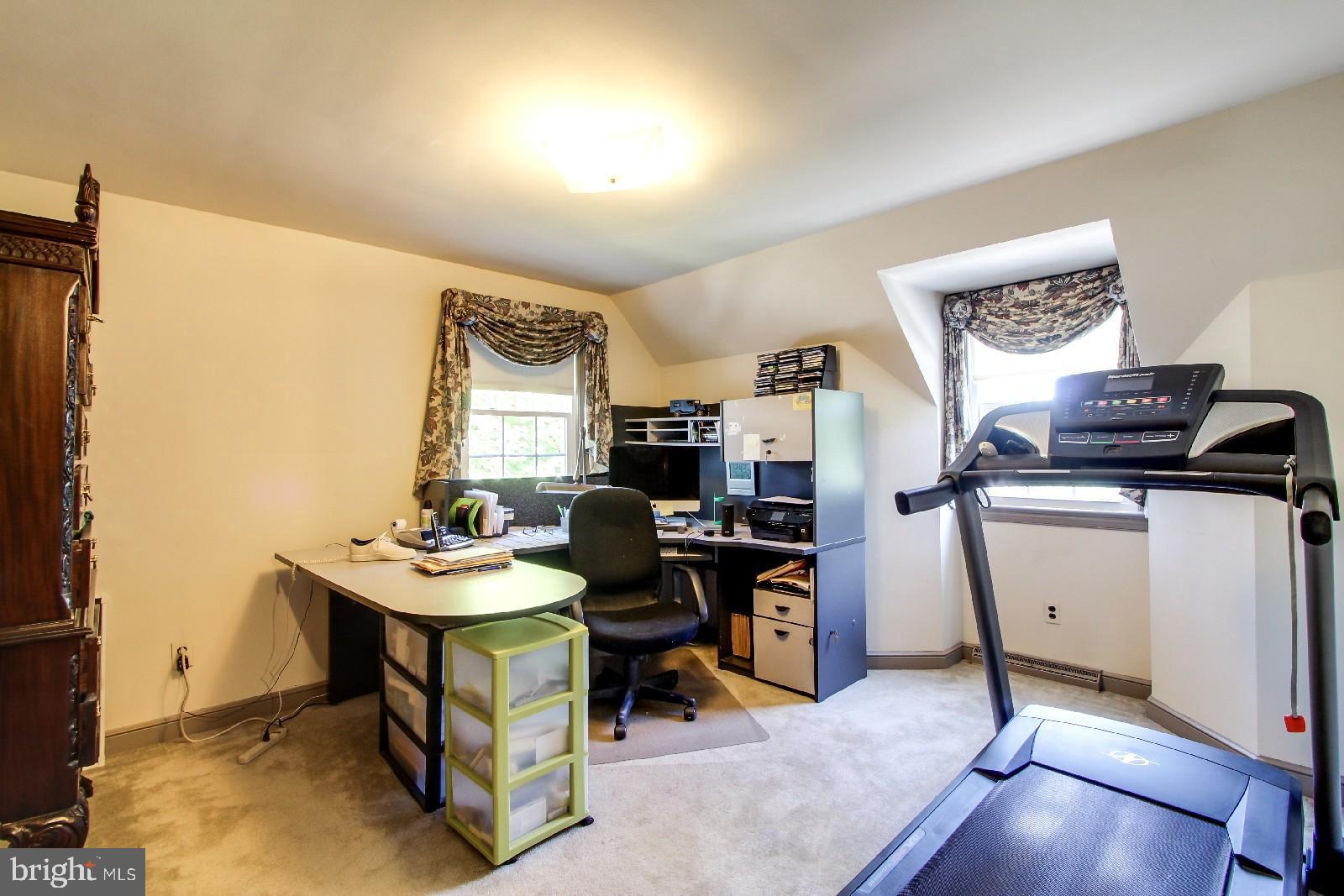 1290 Woodland Road York, PA 17403 - Photo 17 of 28 Gallery Image 17