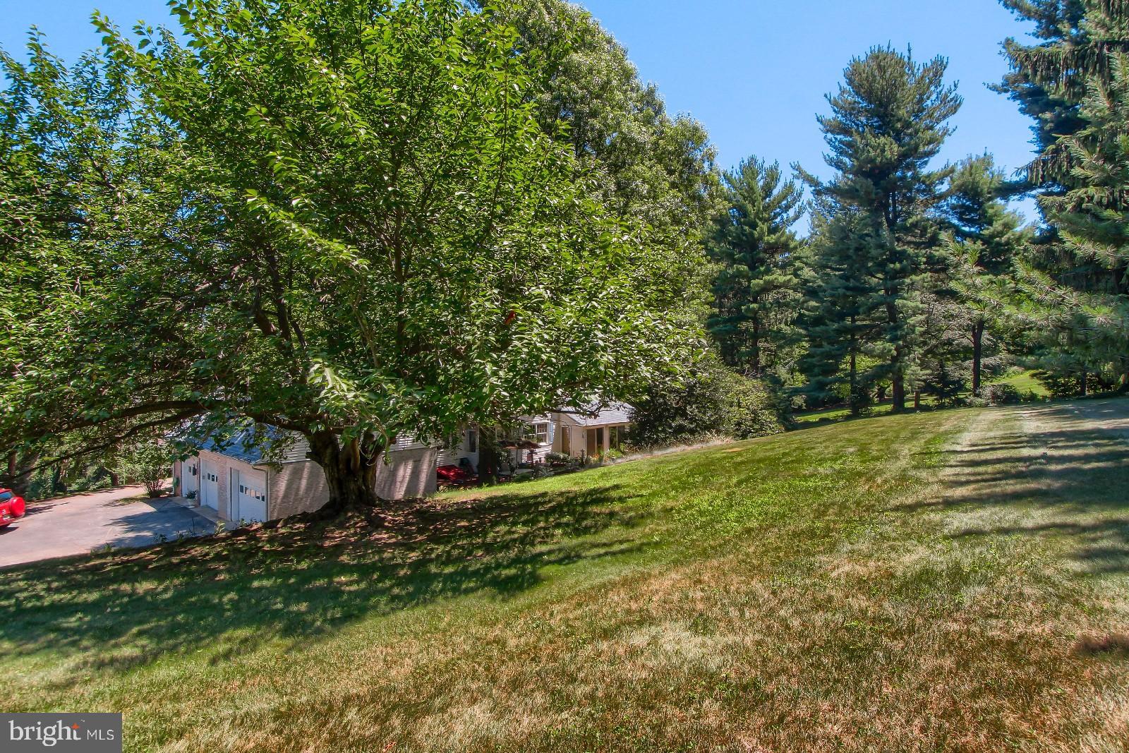 1290 Woodland Road York, PA 17403 - Photo 24 of 28 Gallery Image 24