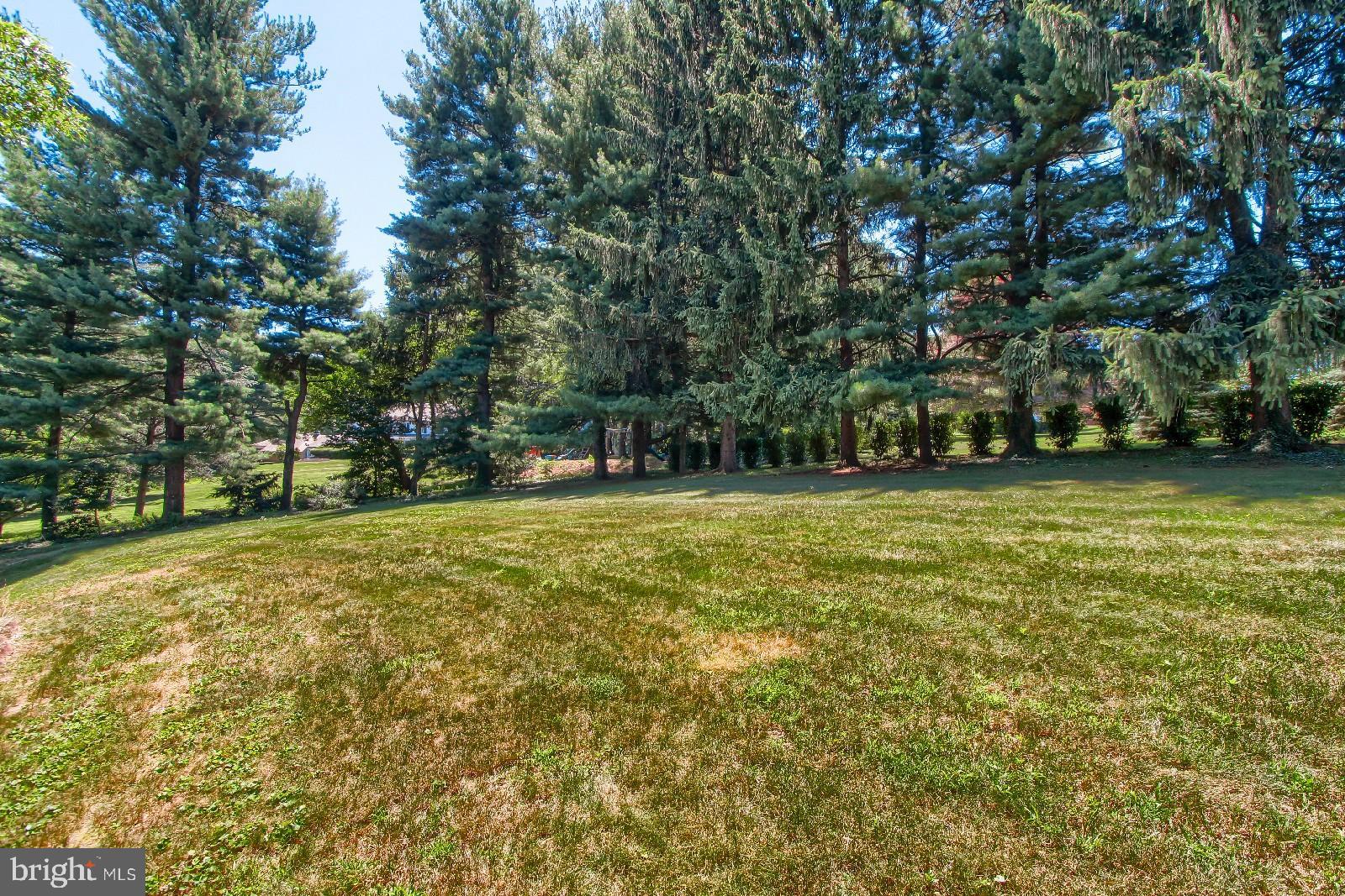 1290 Woodland Road York, PA 17403 - Photo 25 of 28 Gallery Image 25