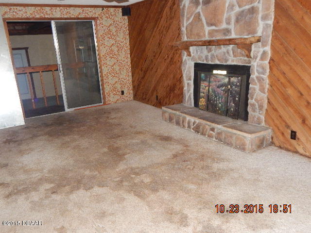 174 Poinciana Road Edgewater, FL 32141 - Photo 7 of 8 2015-10-23 18.51.52