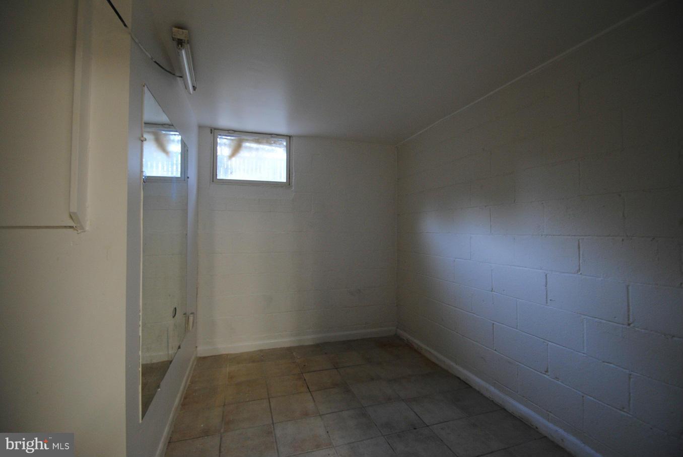 15111 Alaska Road Woodbridge, VA 22191 - Photo 14 of 18 Den 1st
