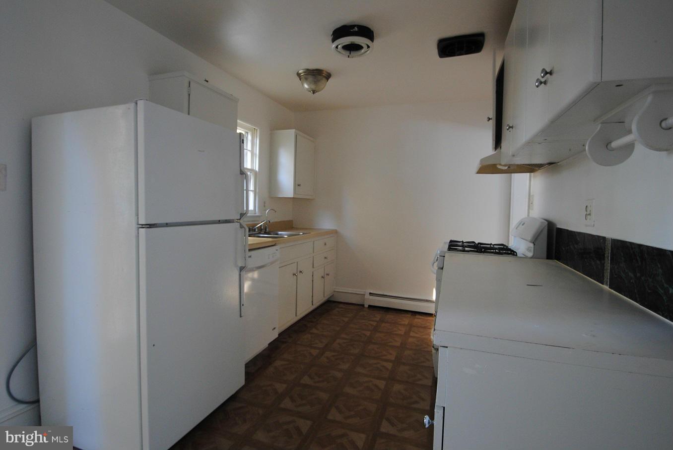 15111 Alaska Road Woodbridge, VA 22191 - Photo 7 of 18 Kitchen