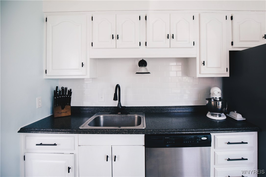 40 Lorfield Drive Amherst, NY 14226 - Photo 7 of 25