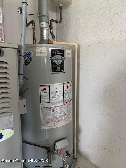 568 Renaissance Avenue Melbourne, FL 32940 - Photo 44 of 47 gas water heater