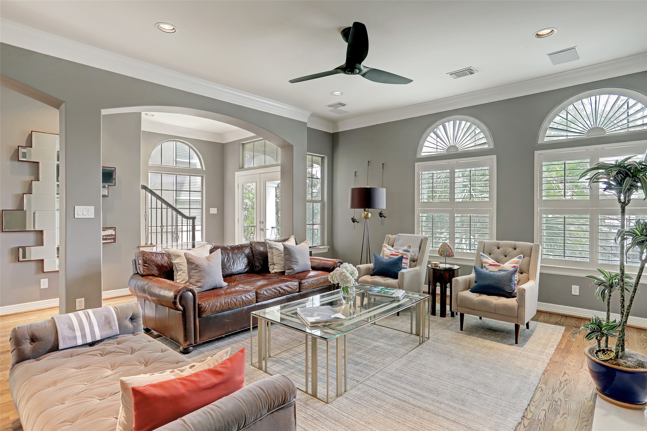 2810 Helena Street Houston, TX 77006 - Photo 4 of 16 a living room with furniture and a large window