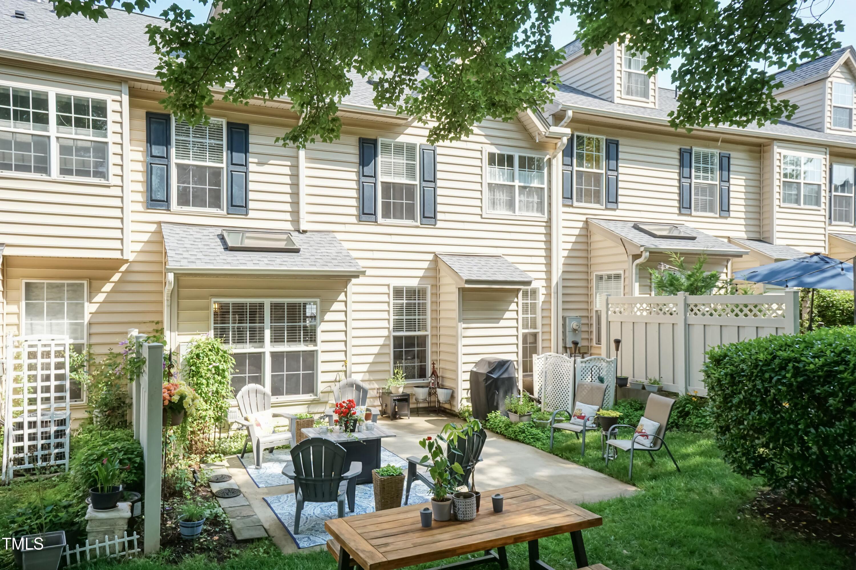 11217 Maplecroft Court Raleigh, NC 27617 - Photo 31 of 40 Back 01