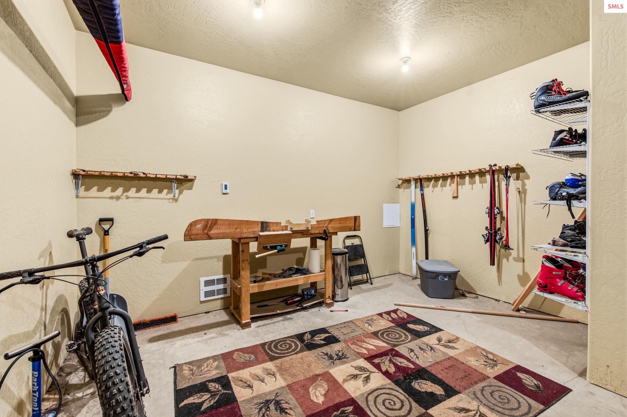 195 Snowplow Road, Unit A Sandpoint, ID 83864 - Photo 23 of 30 Gallery Image 23