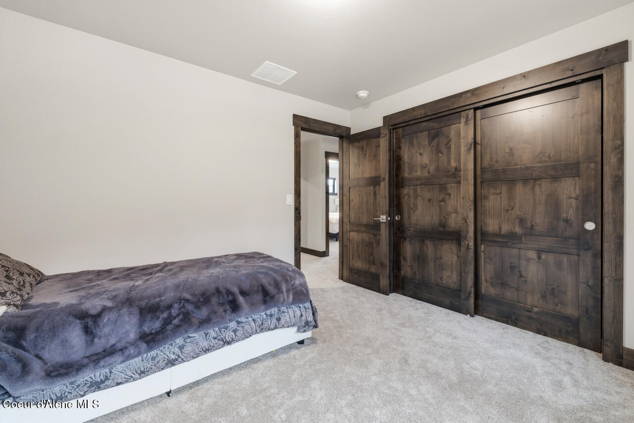 11925 North Rocking R Road Hayden, ID 83835 - Photo 50 of 91 Bedroom