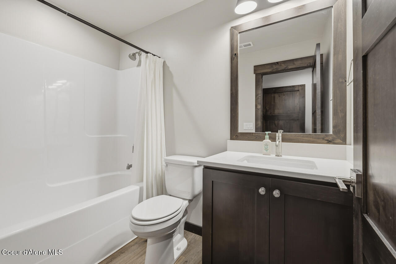 11925 North Rocking R Road Hayden, ID 83835 - Photo 61 of 91 Bathroom