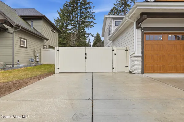 $1,397,000 | 11925 North Rocking R Road, Hayden, ID 83835