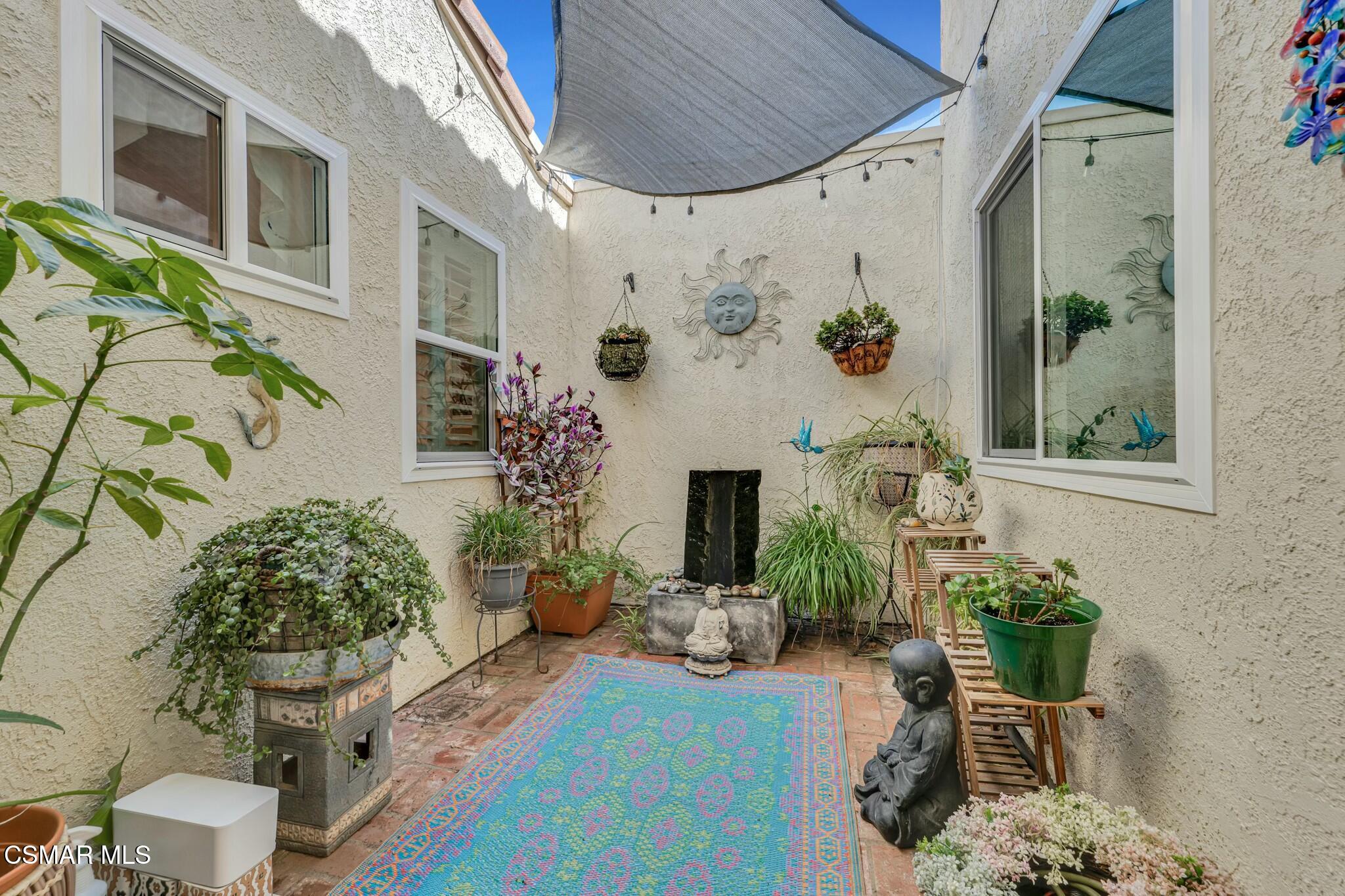 733 Congressional Road Simi Valley, CA 93065 - Photo 26 of 37 Atrium