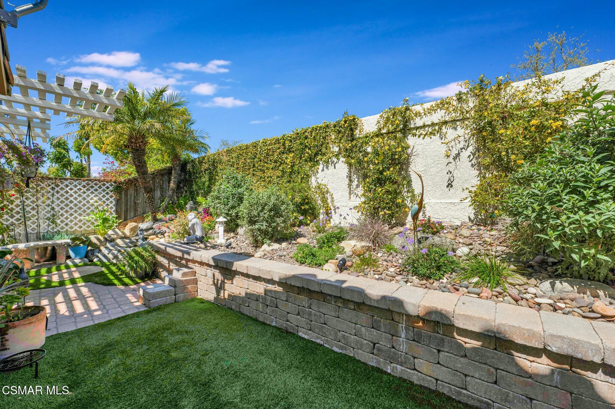 733 Congressional Road Simi Valley, CA 93065 - Photo 32 of 37 Rear yard