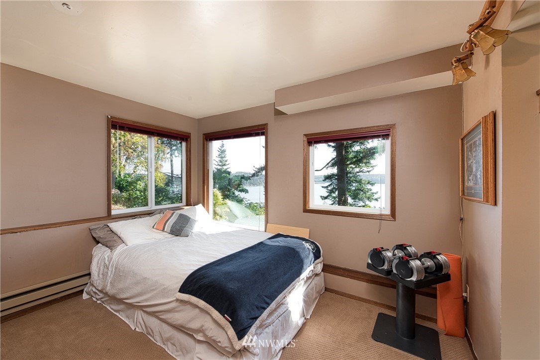14119 Gibralter Road Anacortes, WA 98221 - Photo 17 of 22 Gallery Image 17
