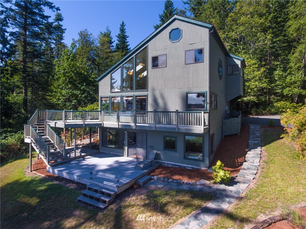 14119 Gibralter Road Anacortes, WA 98221 - Photo 3 of 22 Gallery Image 3