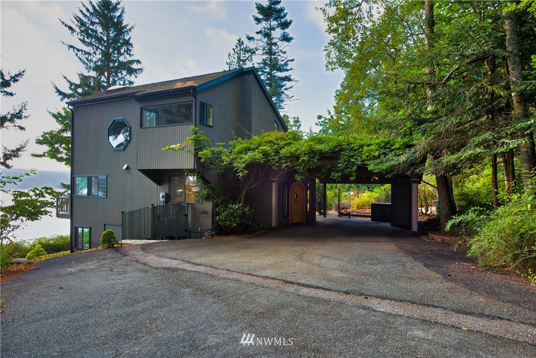 14119 Gibralter Road Anacortes, WA 98221 - Photo 4 of 22 Gallery Image 4