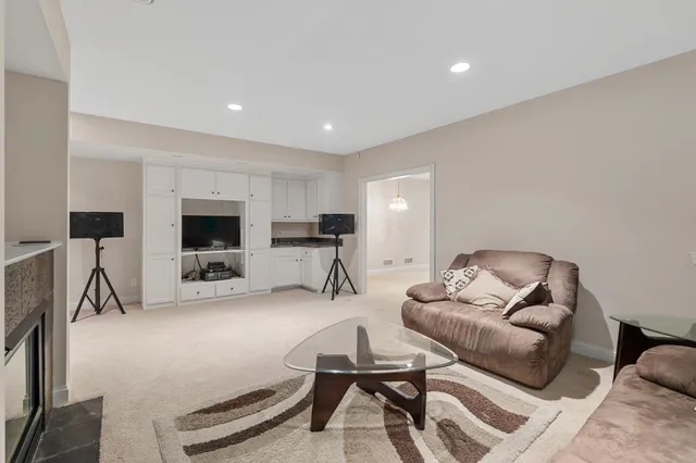 $779,900 | 2888 Forest Ridge, Chaska, MN 55318