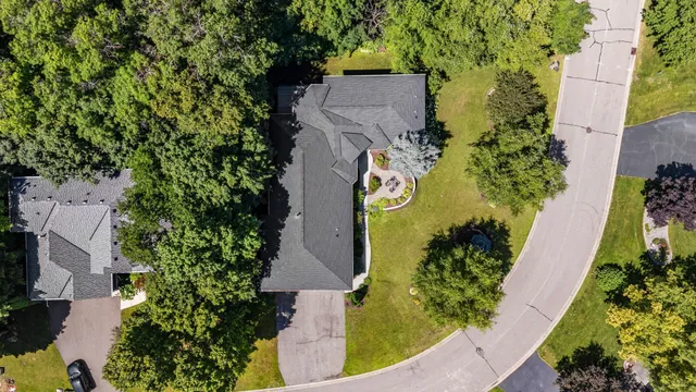 $779,900 | 2888 Forest Ridge, Chaska, MN 55318