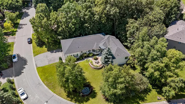 $779,900 | 2888 Forest Ridge, Chaska, MN 55318