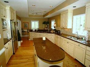 4234 Tottenham Road Charlotte, NC 28226 - Photo 3 of 8 Gallery Image 3