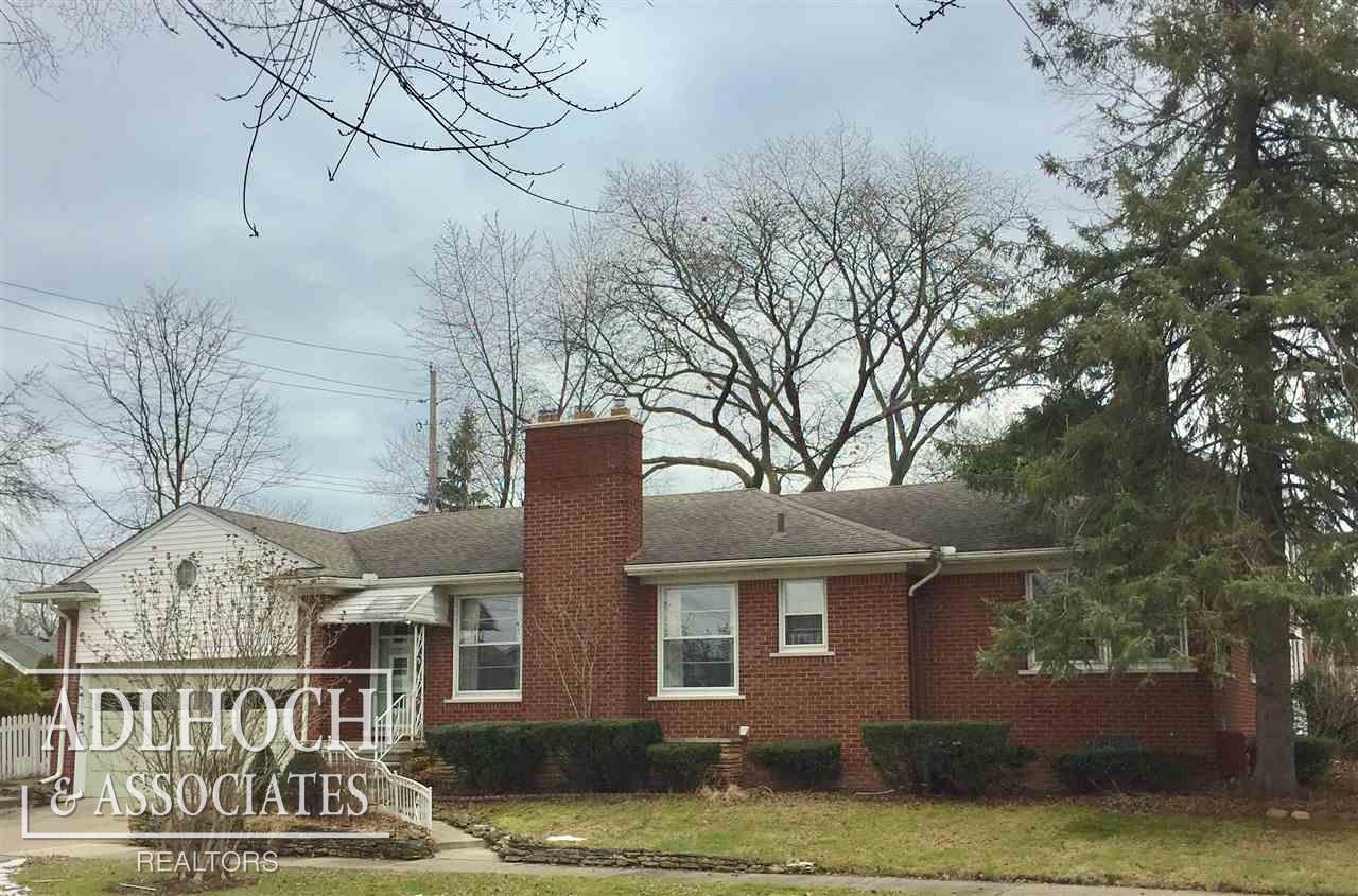 366 Kerby Road Grosse Pointe, MI 48236 - Photo 1 of 14 31312318.JPG