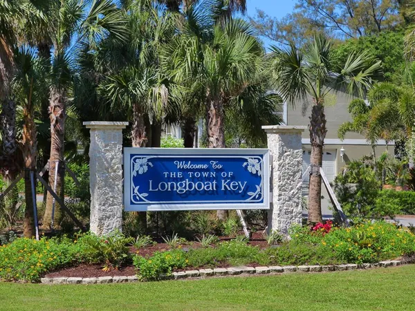 $25,500 | 1511 Gulf Of Mexico Drive, Unit 201, Longboat Key, FL 34228