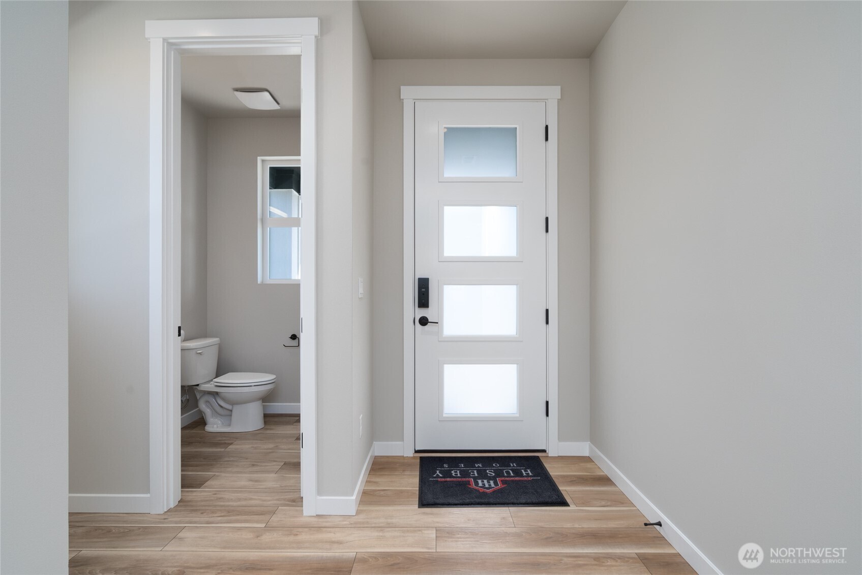 2401 Southwest Ridgeway Drive Oak Harbor, WA 98277 - Photo 4 of 10