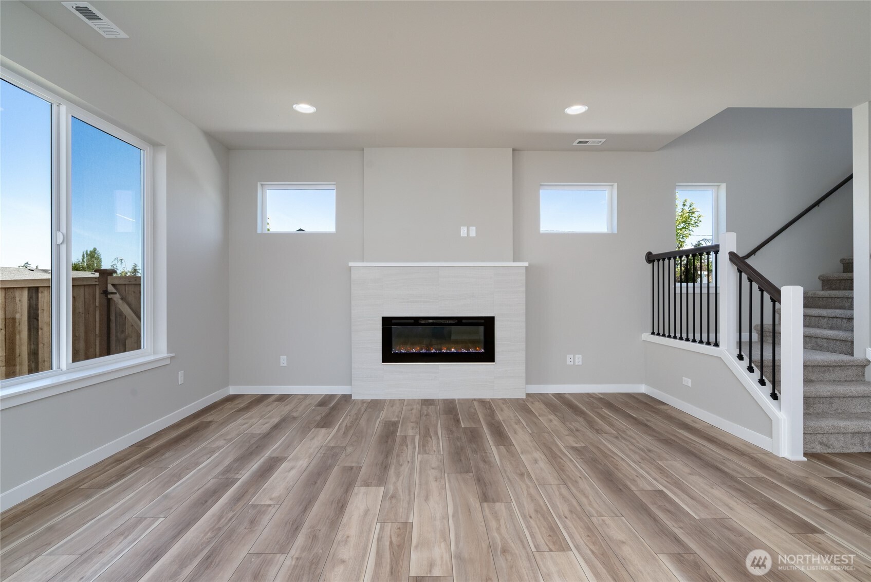 2401 Southwest Ridgeway Drive Oak Harbor, WA 98277 - Photo 5 of 10