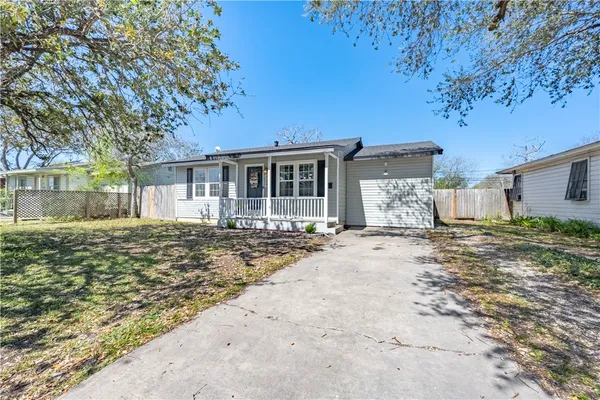 $200,000 | 309 Reynolds Avenue, Taft, TX 78390